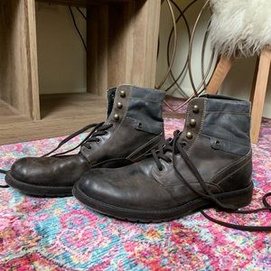 SOLD Men’s Johnston & Murphy dress boots